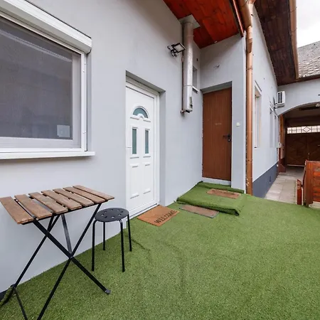 Apartment Cozy Modern Space At The Heart Of The *