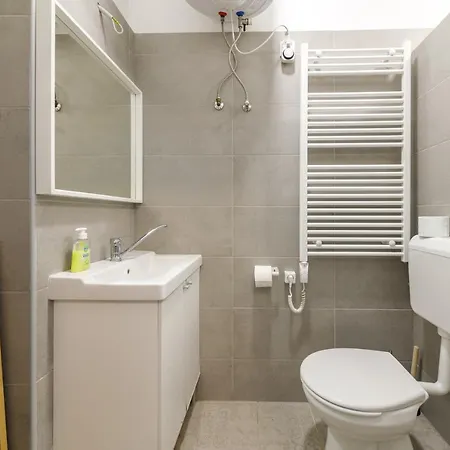 Cozy Modern Space At The Heart Of The Apartment Debrecen